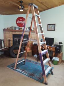 8' Husky Fiberglass Ladder