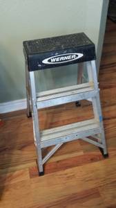 2 ft Werner metal ladder (Bella Vista)