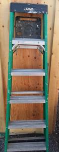 Gorilla fiberglass ladder (Columbia Falls)