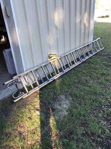 24ft extension ladder (Valdosta)