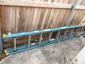 Werner 16 ft. Fiberglass extension ladder (South Austin- I35 by Slaughter Ln)