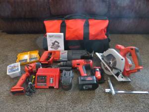 Milwaukee Cordless Tool Set (Columbia Falls)