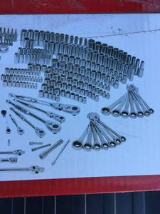 Brand New Husky 432 piece mechanics tool set (Matthews)