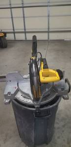 Dewalt compound miter saw (Lincoln)