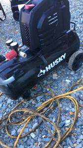 Husky 8 gal air compressor 150psi