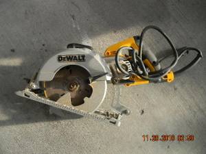 DEWALT DWS535 7 1/4-Inch Worm Drive Circular Saw (Belgrade)