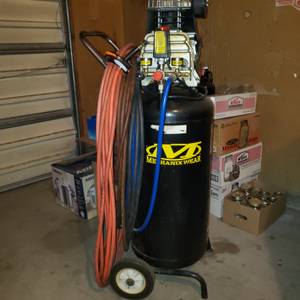 Air compressor-25 gallon 200obo (lewiston idaho)