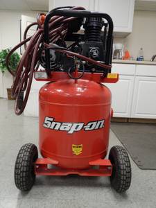 Snap On Air Compressor Vertical 30 Gallon 5.0 HP (Columbus)