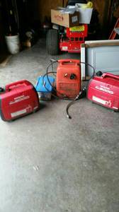 (2) Honda Eu2000i Generators and External 6 Gallon Fuel Cell and Parallel to Con