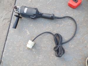 HEAVY DUTY INDUSTRIAL ANGLE GRINDER black & decker (panorama City)