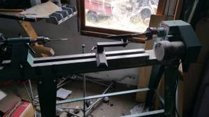 Central Machinery Wood lathe with Barracuda 2 chuck system (shelburn)