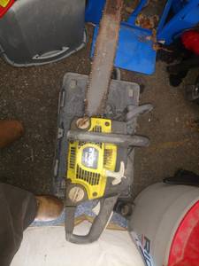 gas chainsaws and leaf blowers (Charlton)