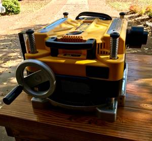 Dewalt 735 Planer