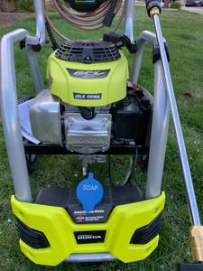 3,100 PSI 2.5 GPM Honda Gas Pressure Washer with Idle Down Commercial (South
