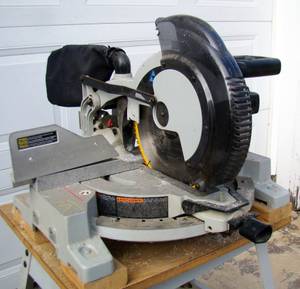 Delta 36-322L 15 Amp 12-Inch Compound Miter Saw (Southeast Side Of Indy)