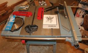 DELTA TABLESAW 10 Inch 1.5 hp 110/220 Volt 1 Owner TABLE SAW ACCESSORI (TWIN