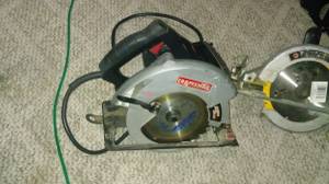 Craftsman laser guide circular saw (7208 Marigot Rd NW)