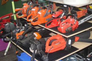 Chain Saws For Sale (Alaksa Fast Cash)