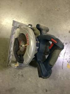 Bosch cordless circular saw (Inver Grove Heights)