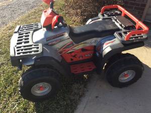 Peg Perego Polaris 850 24volt ride on complete very clean (Frankfort)