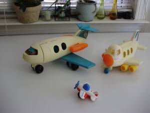 Vintage Fisher Price , Li'l Playmates planes, lots of old toys (Durham/North of