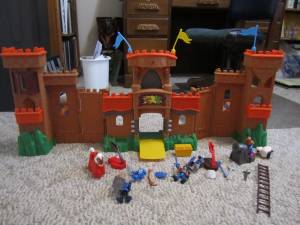 Imaginext Eagle Talon Medival Castle Playset eith Lights & Sound