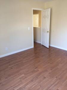 Room For Rent in Green Valley Townhouse - Utilities Included (Pecos and Pebble)