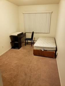 Room for rent $400 st.paul (Behind sunray mall in st.paul) $400 128ft 2