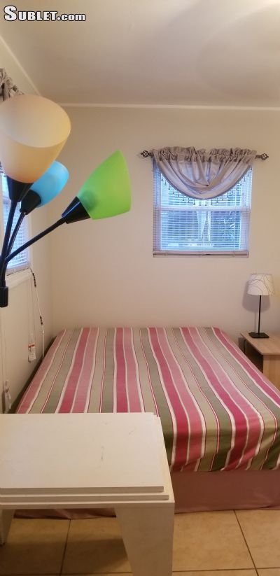 $750 Three room for rent in Elizabeth