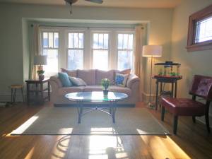 $500 Female Roommate wanted at Whitefish Bay,Utilities included (Whitefish Bay)
