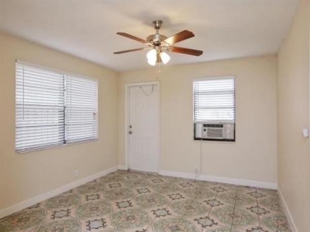 Room For Rent In Miami Gardens, Fl