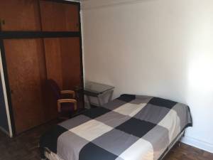 Bright spacious room (Astoria)