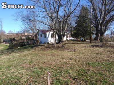 $700 One room for rent in Buncombe Asheville