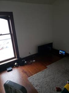 Looking for someone to sublease from February-May (629 King St) $400 3bd