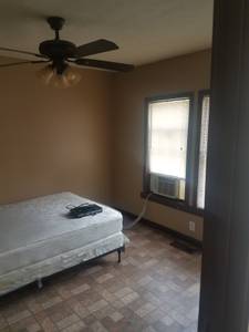 nice quiet room for rent