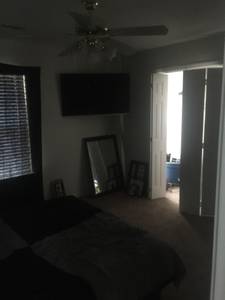 Looking for a roommate to share expenses (Hamilton Place Mall area)