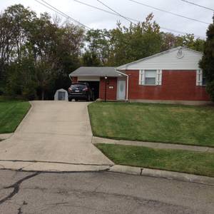 House share / female / Driveway parking (Northgate / Colerain) $100 2000ft 2