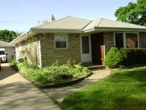 Free Room and Board for Female South Side Milwaukee (Milwaukee by Airport)
