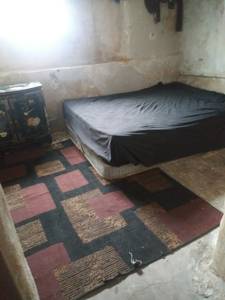 Nice size rooms for rent 300/mo $600 movein (Northeast Phila)