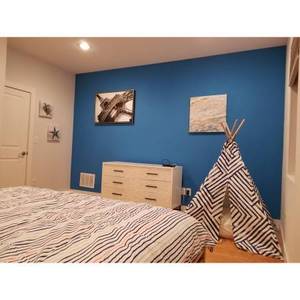 Room for rent month to month utilities included $800**** $800 1bd