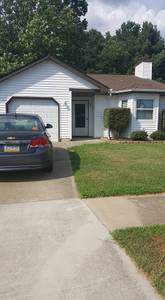 Room for Rent in Virginia Beach $700 Utilities and Internet Included (Virginia