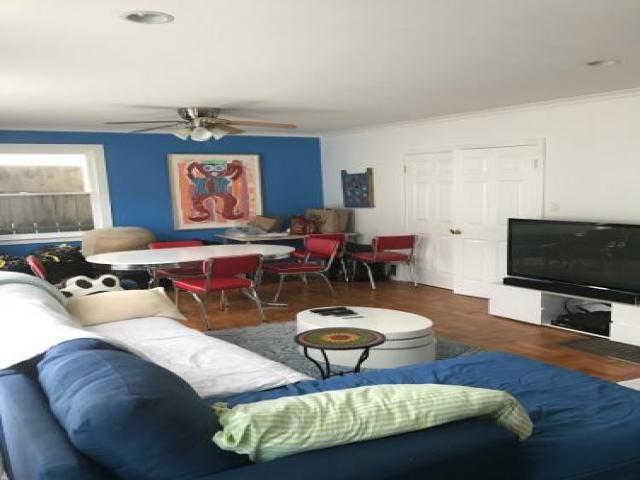 Room For Rent In Brisbane, Ca