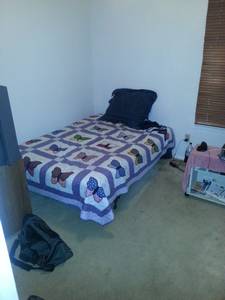 Room for Rent in my 4/2/2 Hm. 99 sq.ft. it can b basically furnished (Sunrise