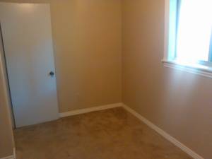 ROOM for rent . ALL BILLS PAID internet (15th and sheridan) $450 400ft 2