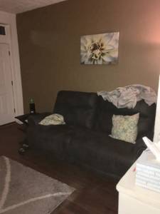 Looking for Roommate