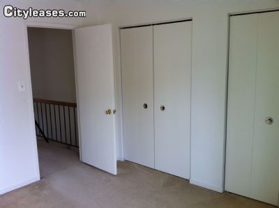 $750 Three room for rent in Fairfax