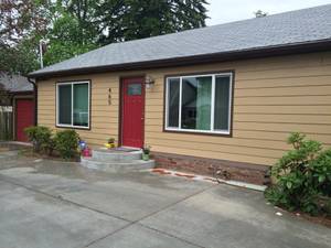 Single Person Room for Rent. Utilities, Security, Internet Included (10th/Main