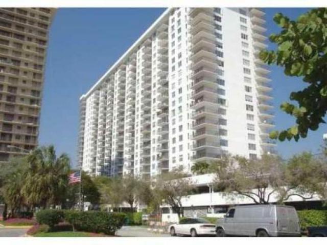 Room For Rent In Sunny Isles Beach, Fl