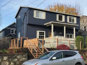 Master suite with own bathroom and tub open (NE Garfield and NE Going St.)