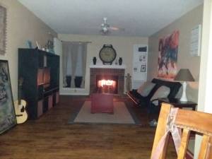 Room for rent (Walnut creek crossing apartments)